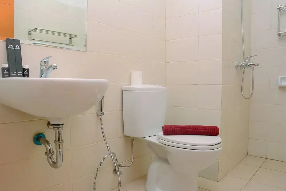 Джакарта: Cozy with Brand New @2BR Woodland Park Residence Apartment