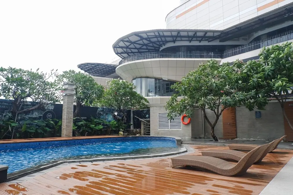 Сурабая: Exclusive Studio Apartment at Grand Sungkono Lagoon