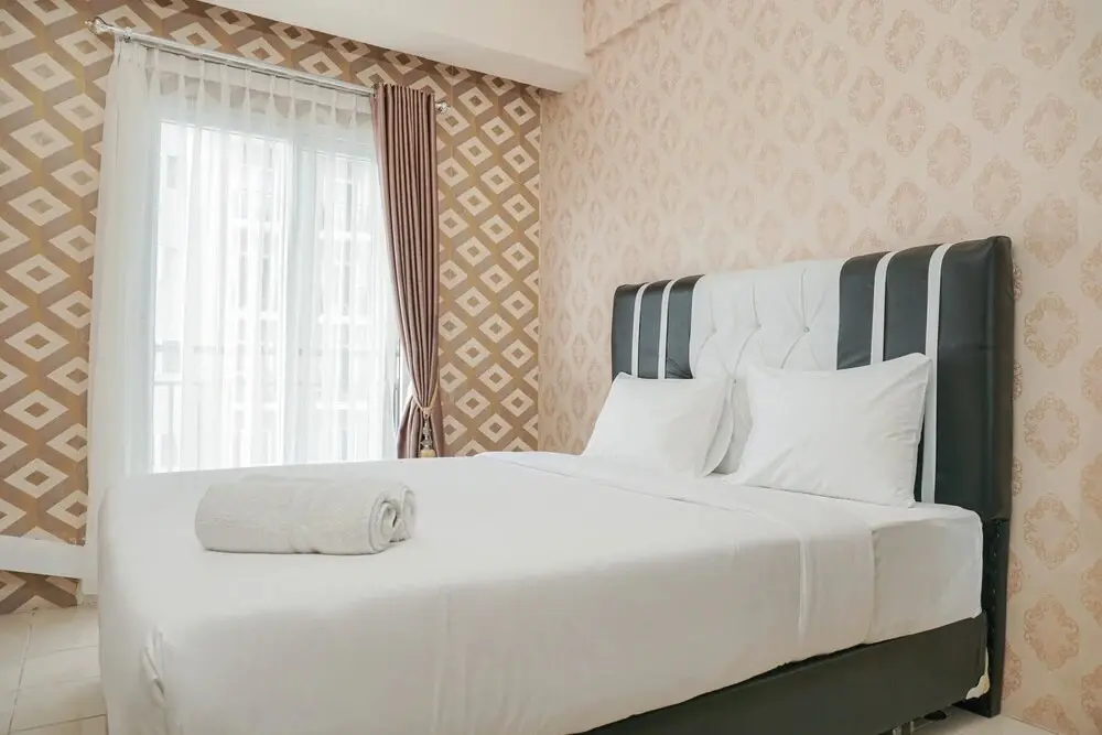 Джакарта: Strategic and Simply Studio Sunter Park View Apartment