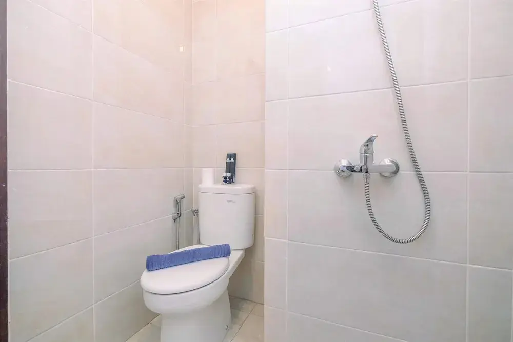 Чикаранг: Wonderful Studio Apartment at Mustika Golf Residence
