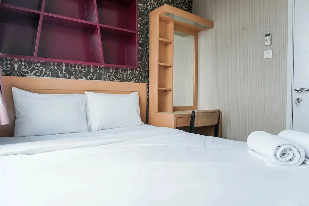 Джакарта: Elegant 2BR Apartment with Working Room The Lavande Residences