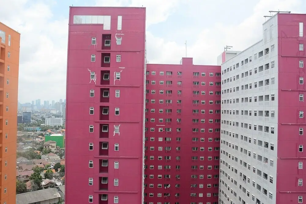Cozy and Relax @ 2BR Green Pramuka City Apartment — фото 1