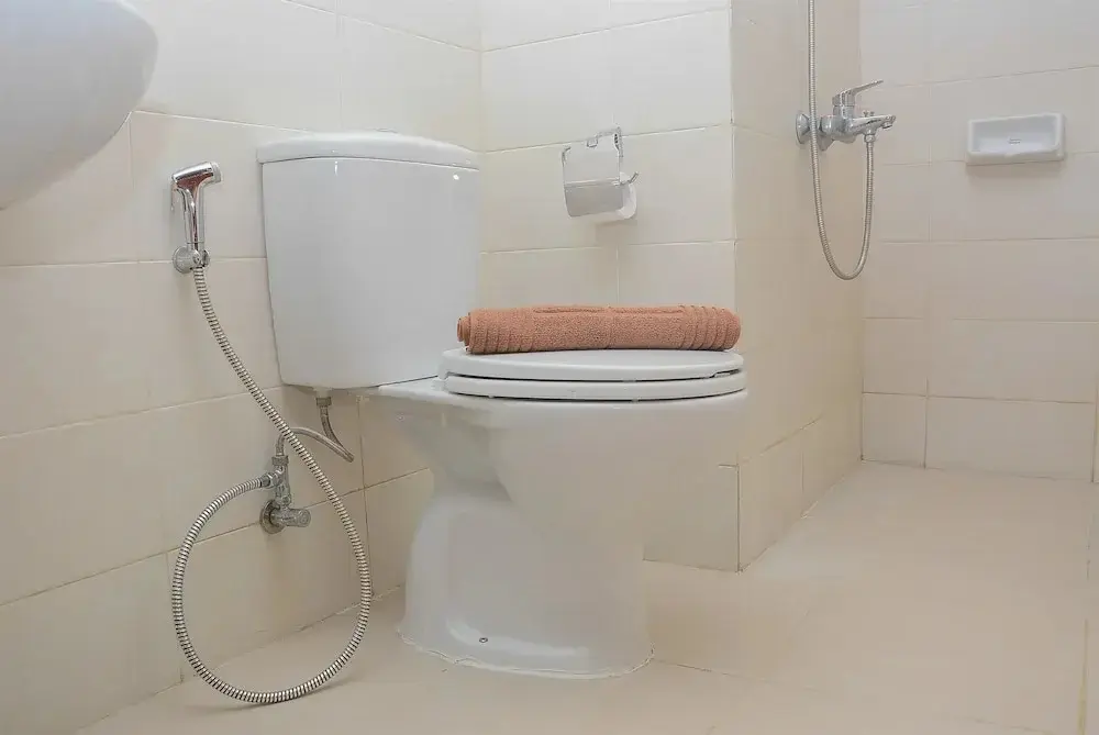 Джакарта: Warm and Cozy 2BR Apartment Woodland Park Residence