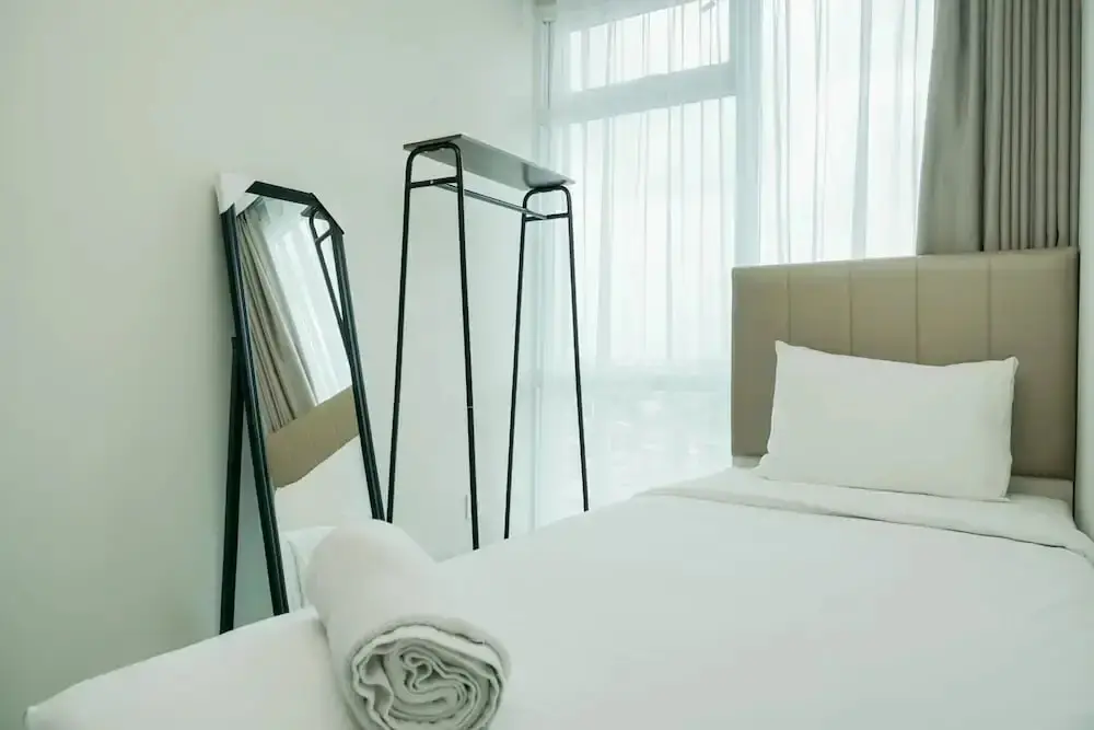Джакарта: New Furnished and Homey 3BR Green Sedayu Apartment