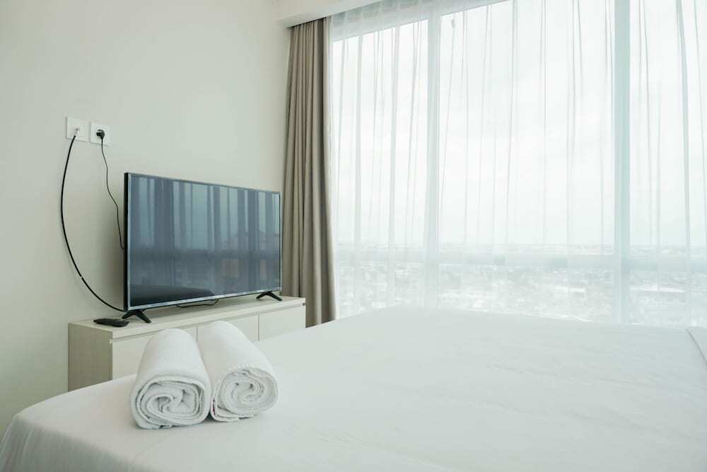 Джакарта: New Furnished and Homey 3BR Green Sedayu Apartment
