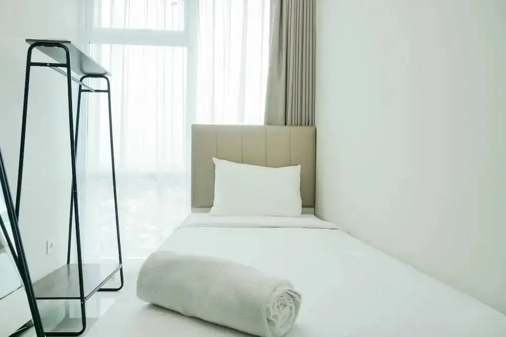 Джакарта: New Furnished and Homey 3BR Green Sedayu Apartment