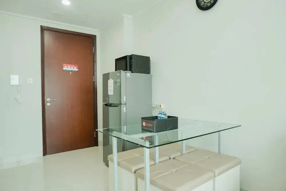 Джакарта: New Furnished and Homey 3BR Green Sedayu Apartment