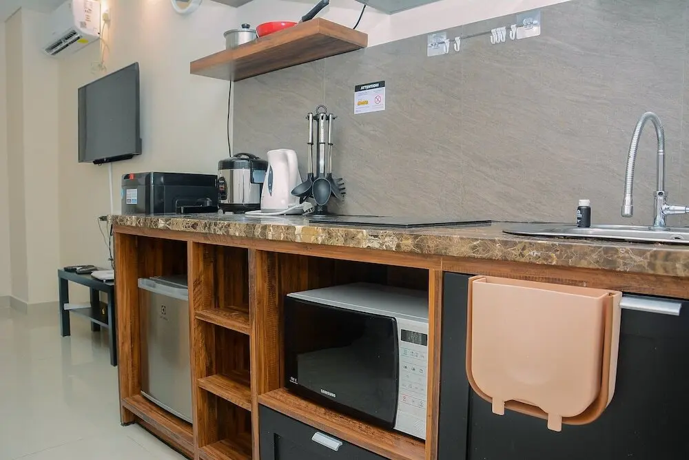 Джакарта: Comfy and Minimalist Studio Kebayoran Icon Apartment