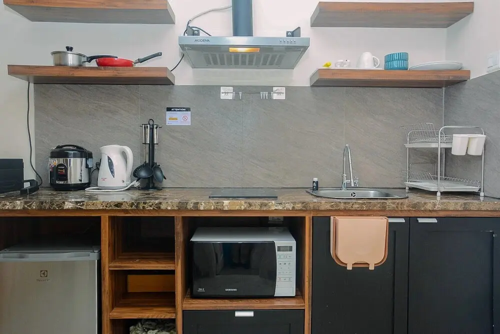 Джакарта: Comfy and Minimalist Studio Kebayoran Icon Apartment