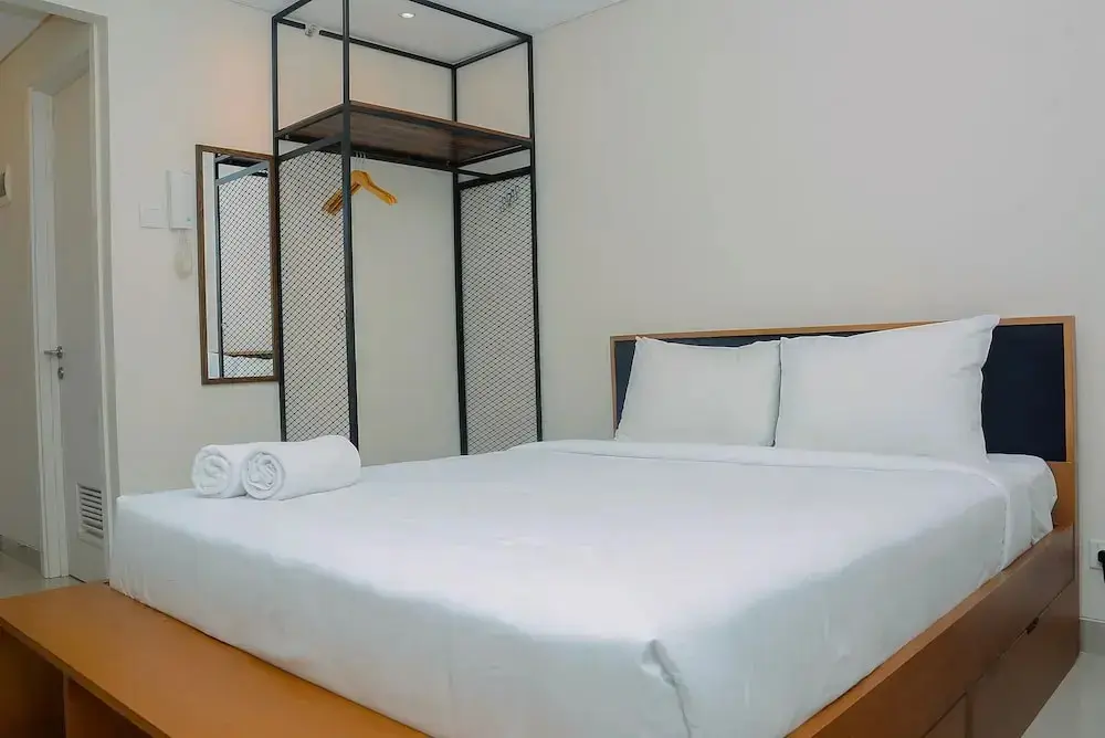Джакарта: Comfy and Minimalist Studio Kebayoran Icon Apartment