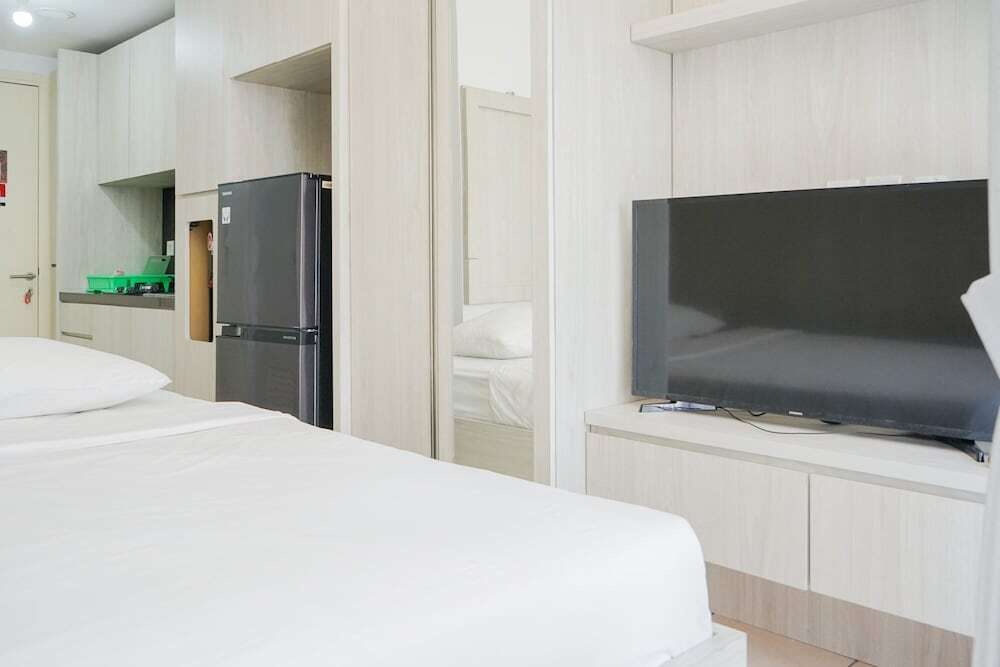 Fully Furnished With Cozy Design Studio Apartment At M-Town Residence — фото 1