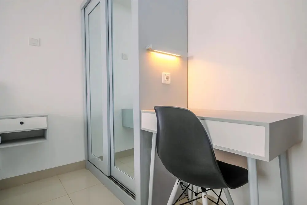 Джакарта: Brand New Studio Apartment at H Residence