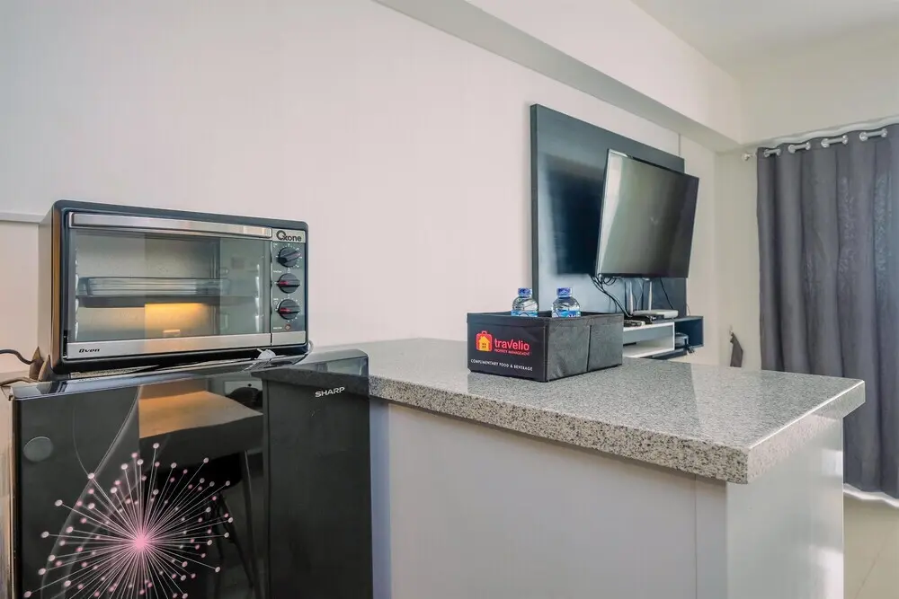 Джакарта: Brand New Studio Apartment at H Residence