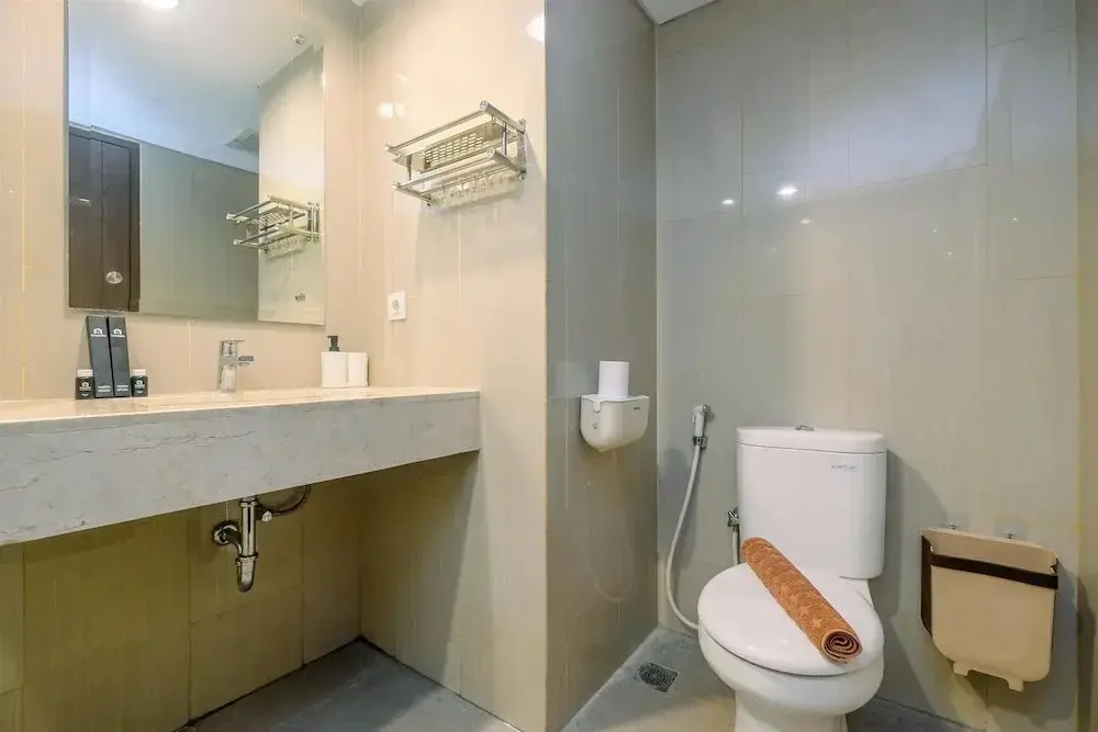 Джакарта: Brand New Studio Apartment at H Residence