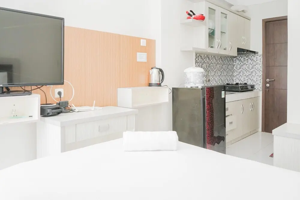 Южный Тангеранг: Fully Furnished Studio Easton Park Apartment