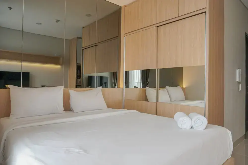 Джакарта: Fully Furnished with New Design Studio Ciputra International Apartment