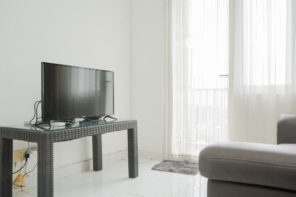Южный Тангеранг: Fully Furnished 2BR Easton Park Apartment