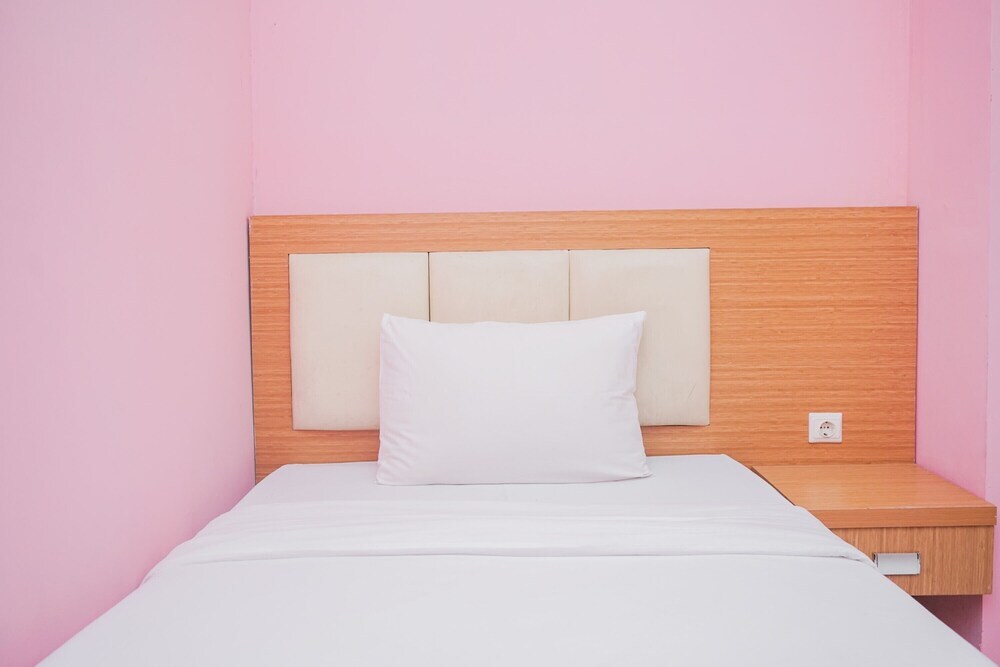 Южный Тангеранг: Fully Furnished 2BR Easton Park Apartment