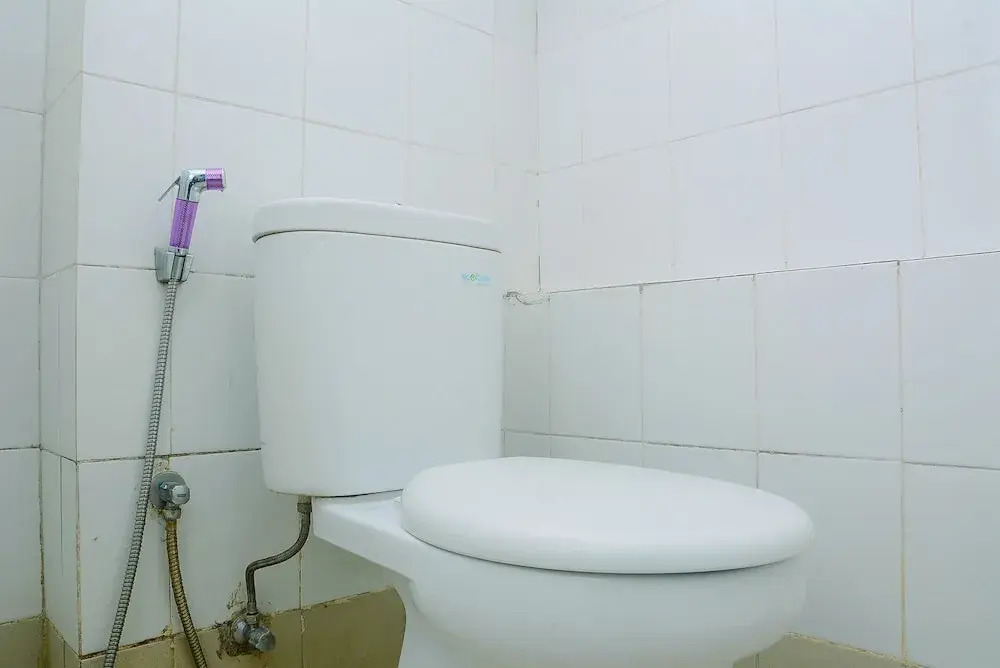 Джакарта: Comfort and Minimalist Studio Bassura City Apartment