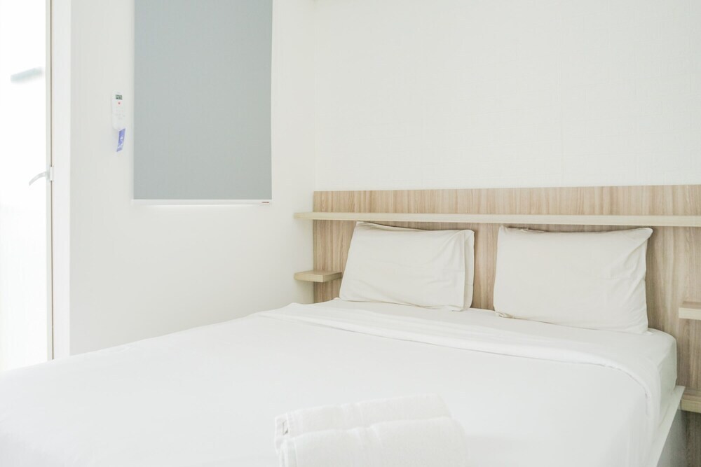 Южный Тангеранг: New Furnished and Homey 1BR at Silk Town Apartment