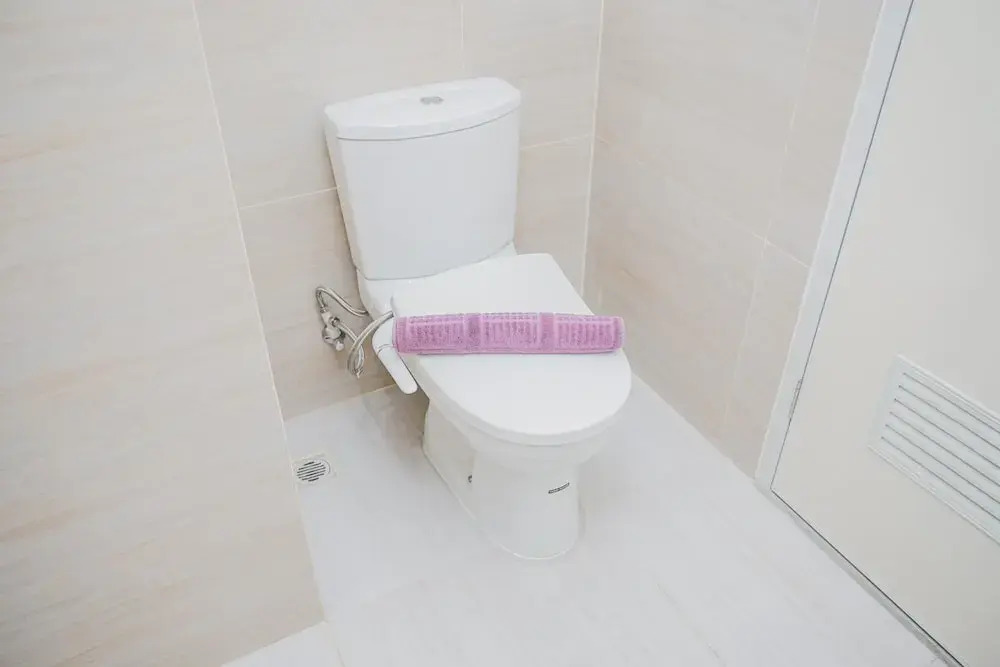 Южный Тангеранг: New Furnished and Homey 1BR at Silk Town Apartment