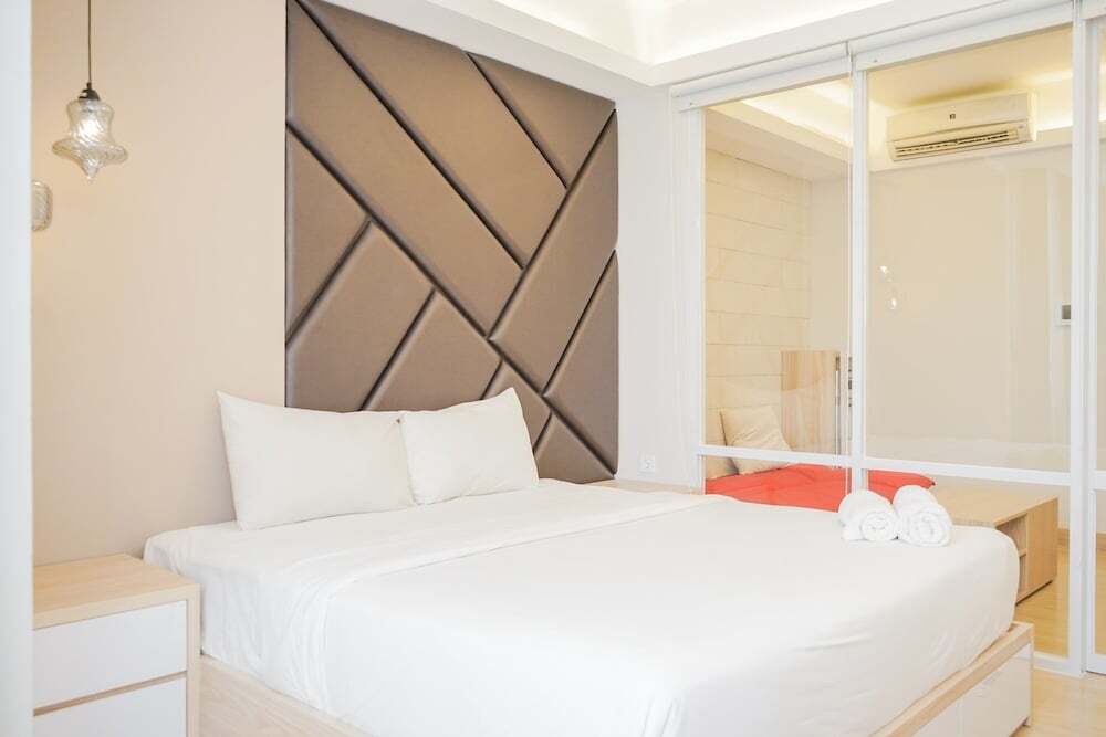 Тангеранг: Comfy and Cozy Stay 1BR at Skandinavia Apartment