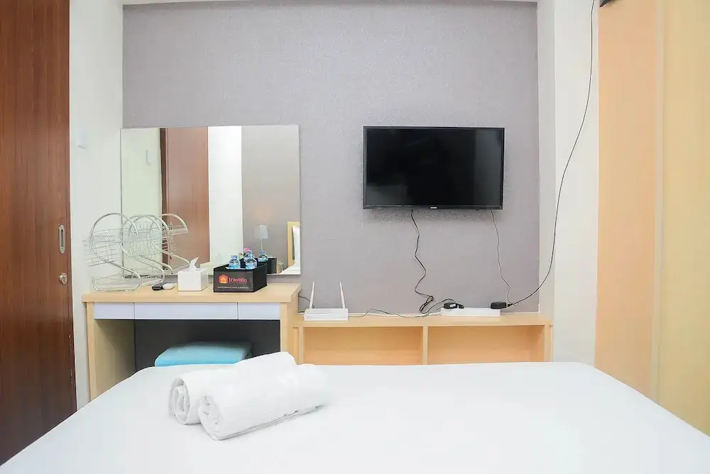 Бекаси: Cozy Stay 1BR at Grand Kamala Lagoon Apartment