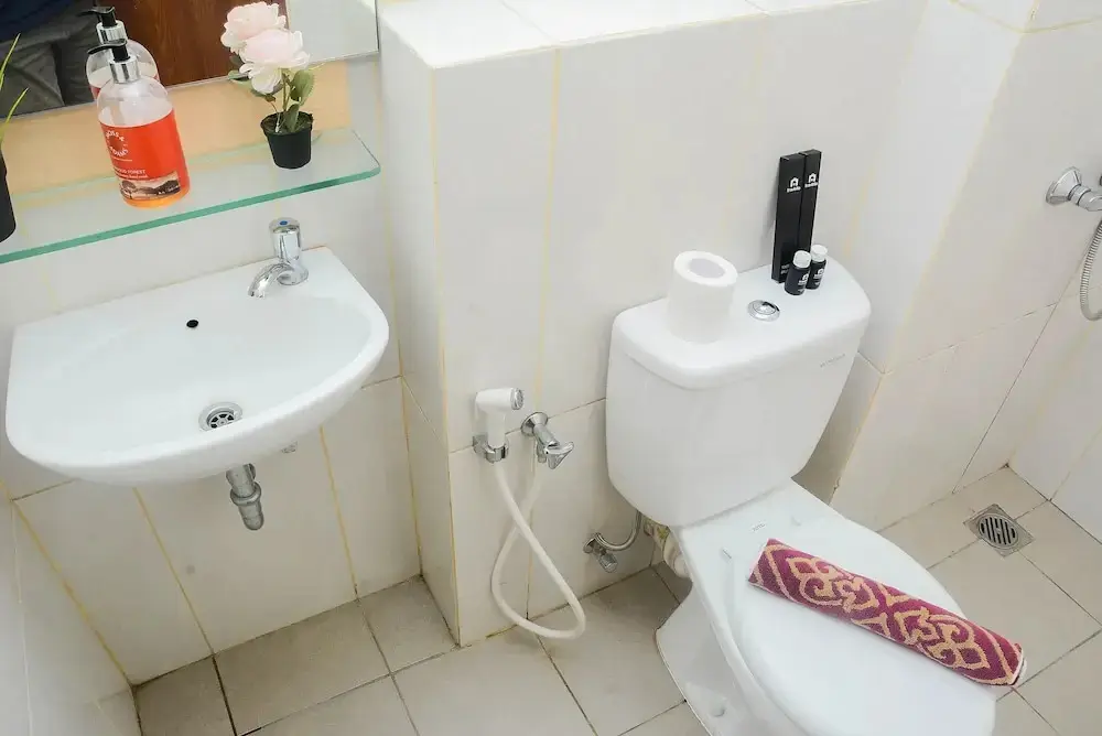 Бекаси: Cozy Stay 1BR at Grand Kamala Lagoon Apartment