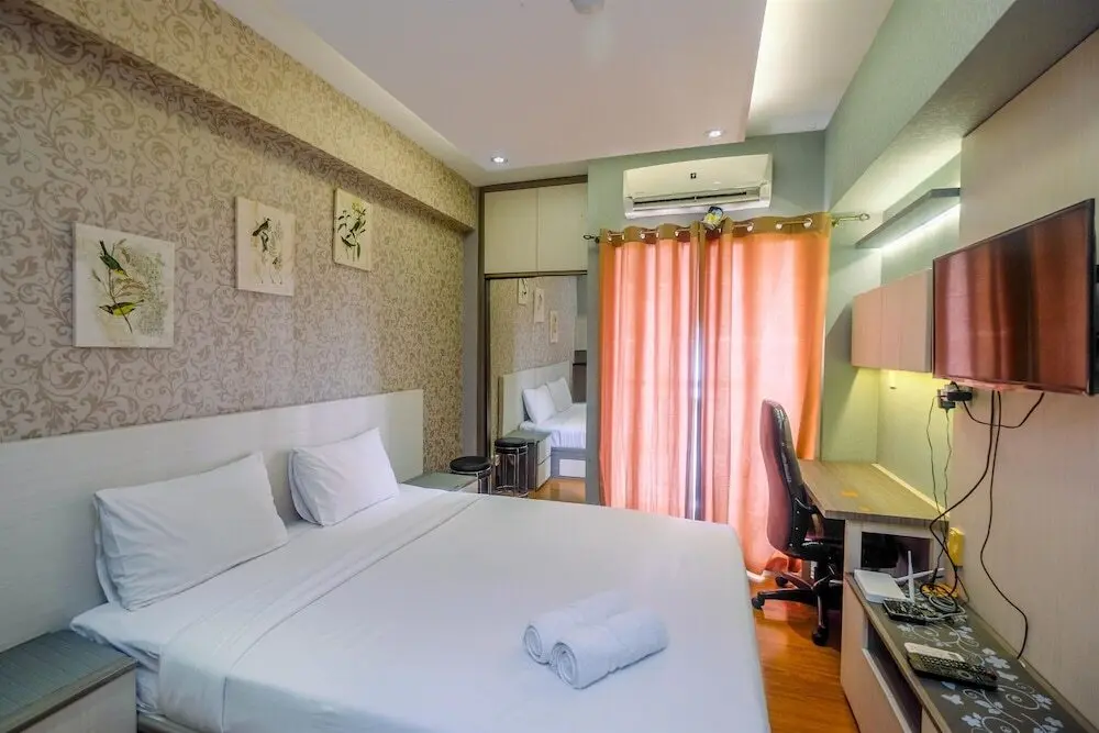 Южный Тангеранг: Cozy and Best Studio Room Serpong Greenview Apartment