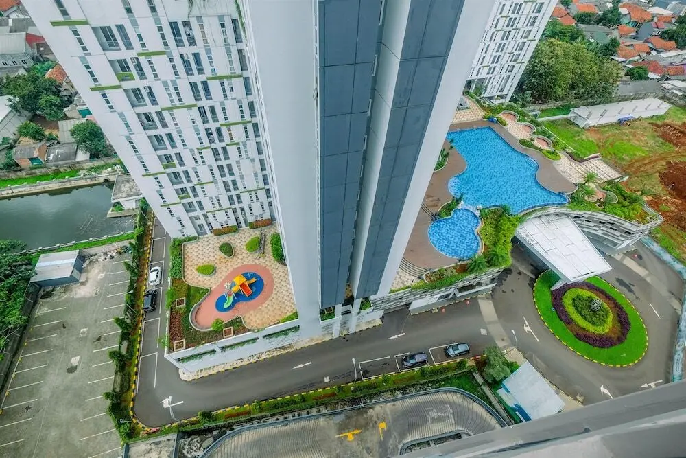 Южный Тангеранг: Cozy and Best Studio Room Serpong Greenview Apartment