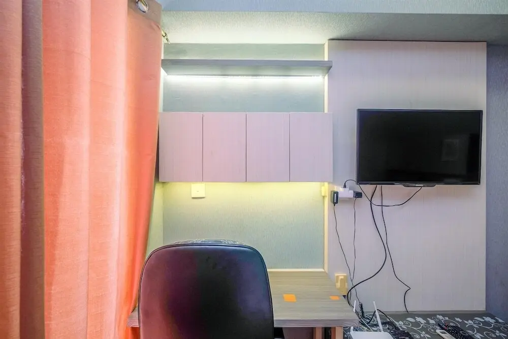 Южный Тангеранг: Cozy and Best Studio Room Serpong Greenview Apartment
