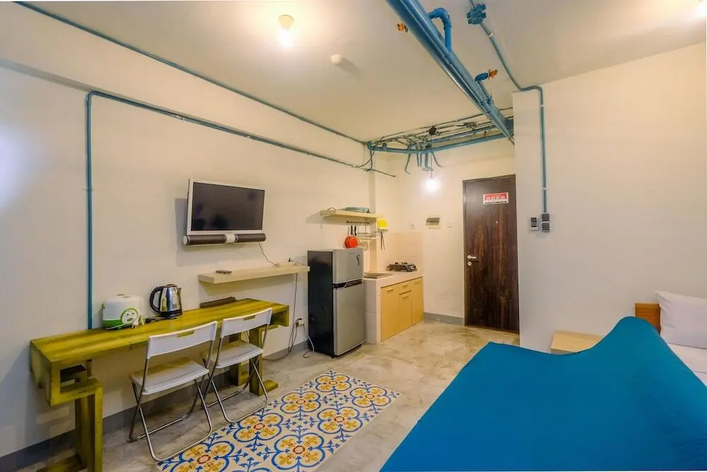 Южный Тангеранг: Simply Minimalist Studio Serpong Green View Apartment