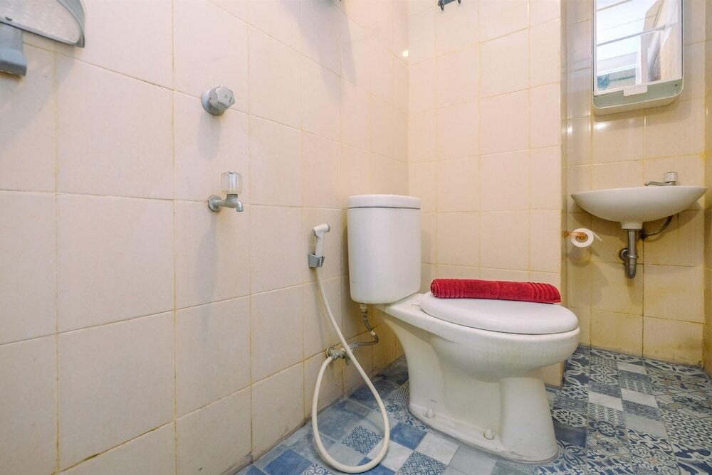Южный Тангеранг: Simply Minimalist Studio Serpong Green View Apartment