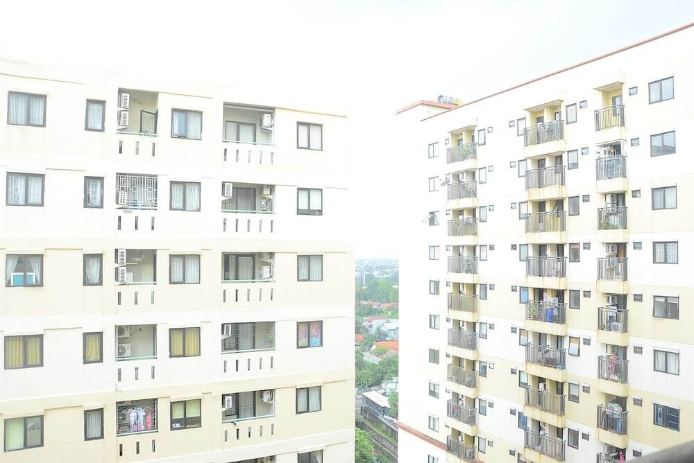 Cozy and Minimalist Kebagusan City 2BR Apartment — фото 1