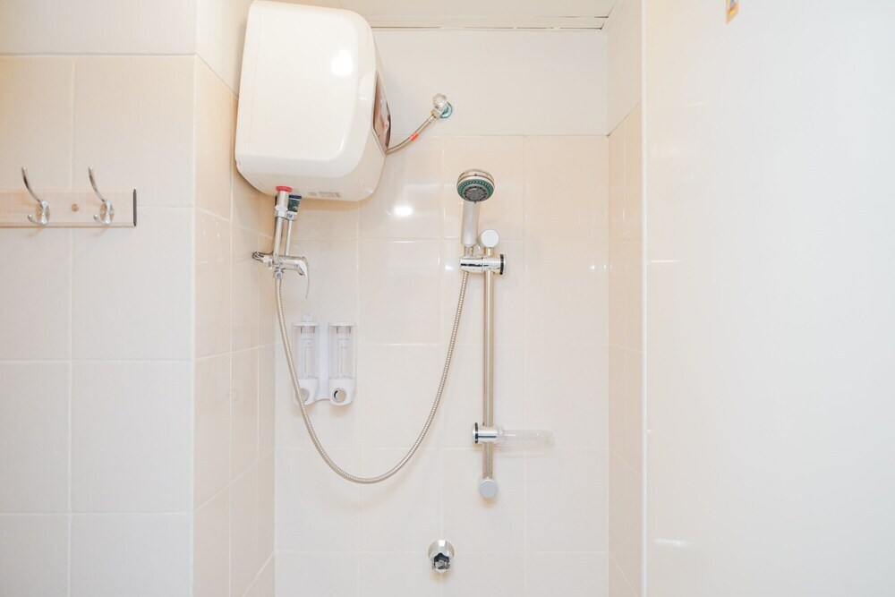 Южный Тангеранг: Cozy Studio Room Apartment at Serpong Greenview