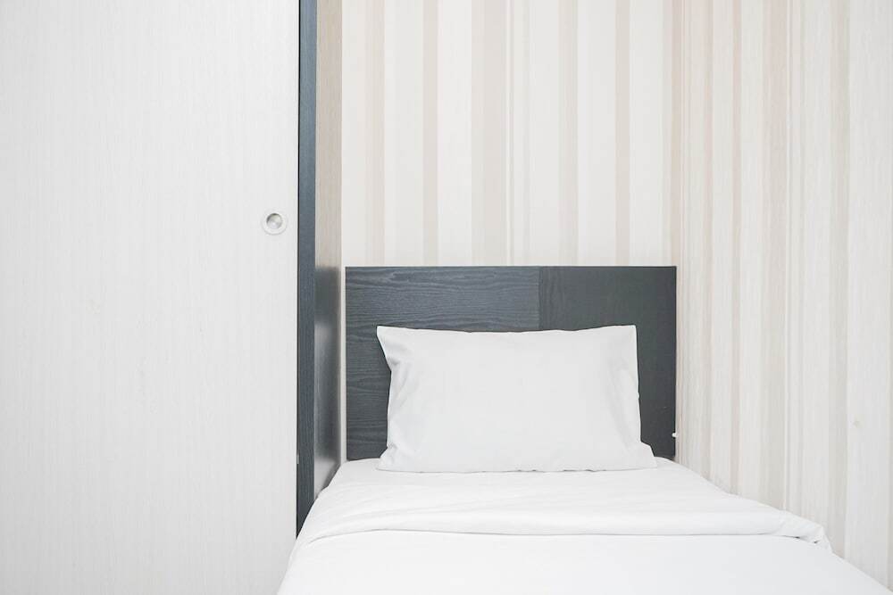 Южный Тангеранг: Modern Comfy 2BR Serpong Greenview Apartment