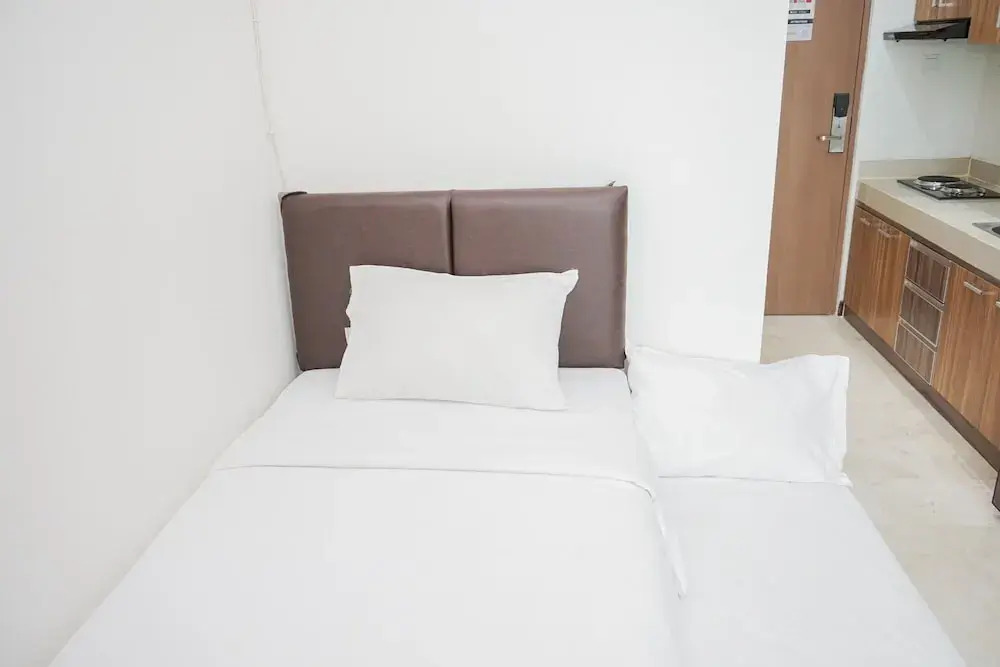 Legok: Comfort Studio Apartment at B Residence