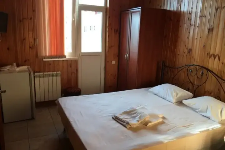 Сочи: Borneo Hotel