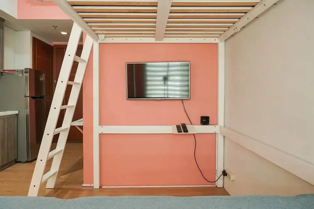 Джакарта: Best Studio Apartment Vittoria Residence with Sofa Bed