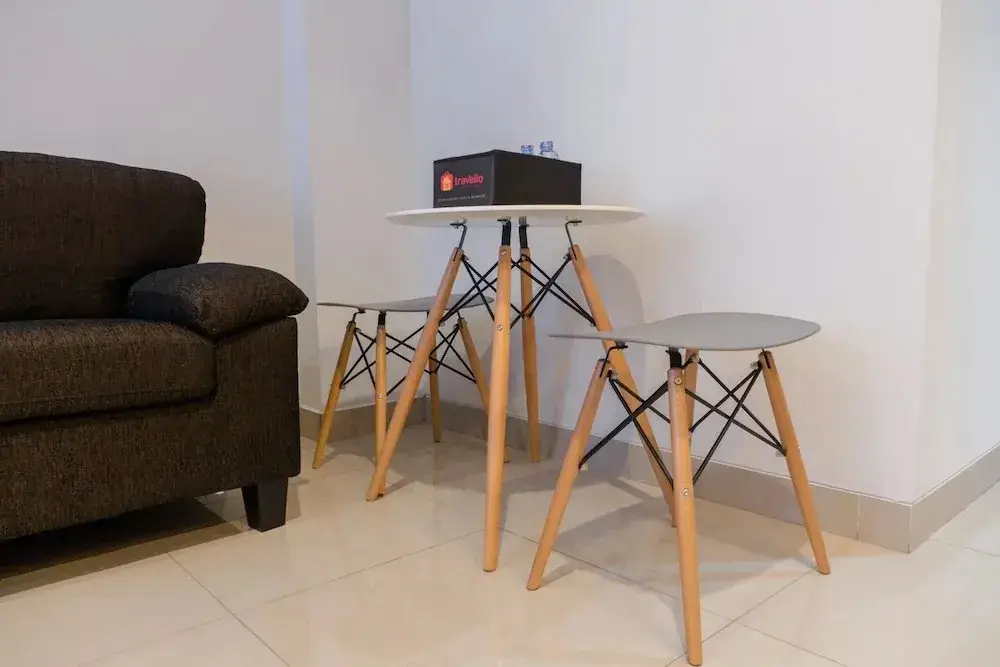 Бандунг: Comfy Studio At Dago Suites Apartment