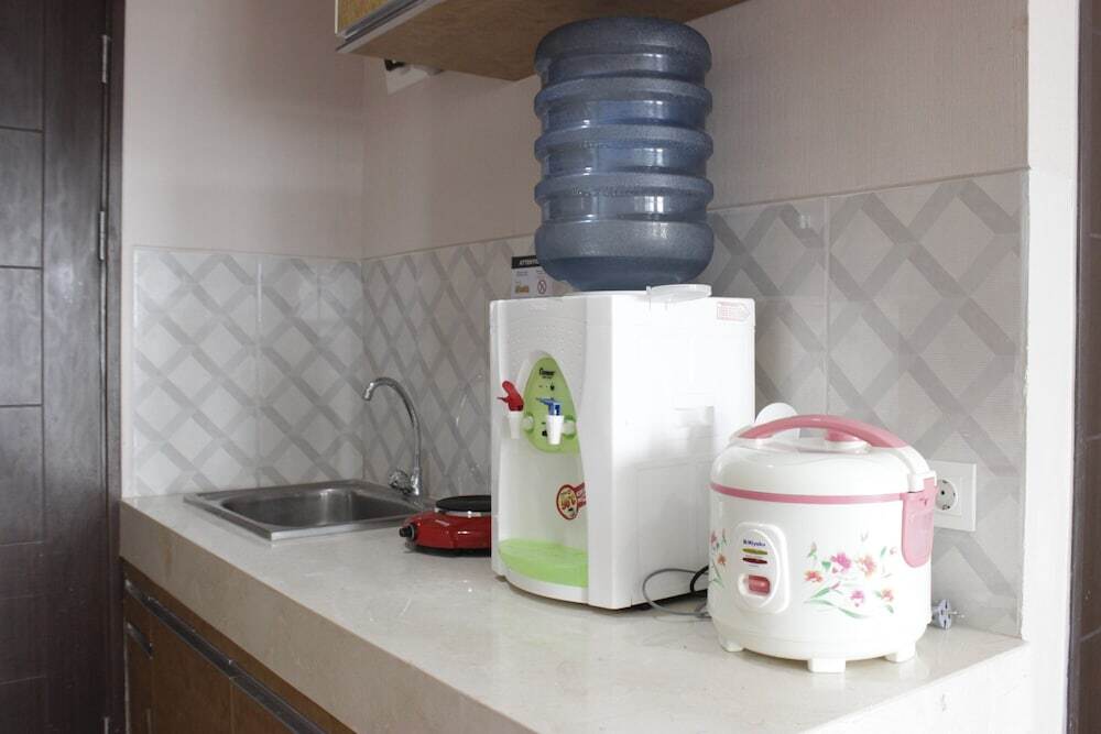 Бандунг: Comfy Studio Room at Mekarwangi Square Apartment Cibaduyut