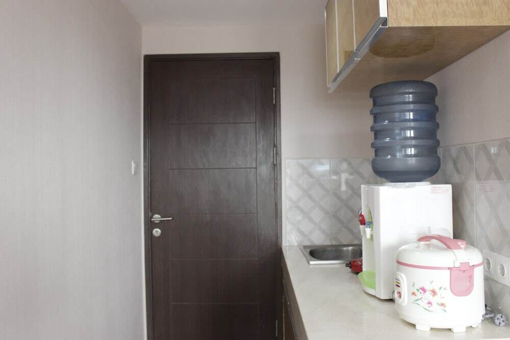 Бандунг: Comfy Studio Room at Mekarwangi Square Apartment Cibaduyut