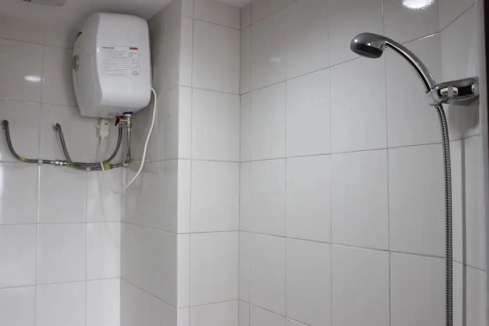 Бандунг: Comfy Studio Room at Mekarwangi Square Apartment Cibaduyut