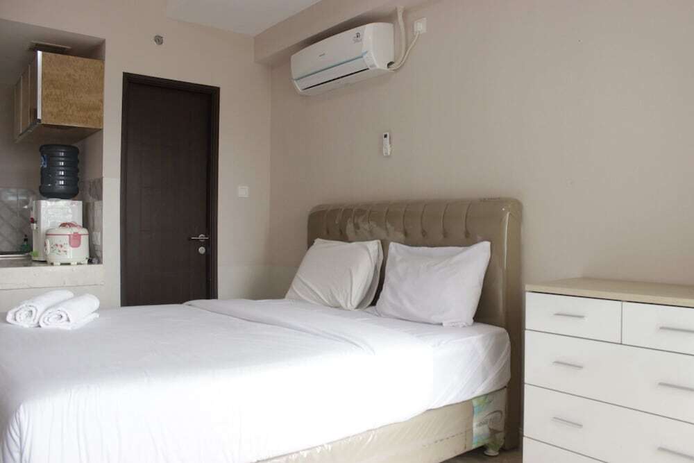 Бандунг: Comfy Studio Room at Mekarwangi Square Apartment Cibaduyut
