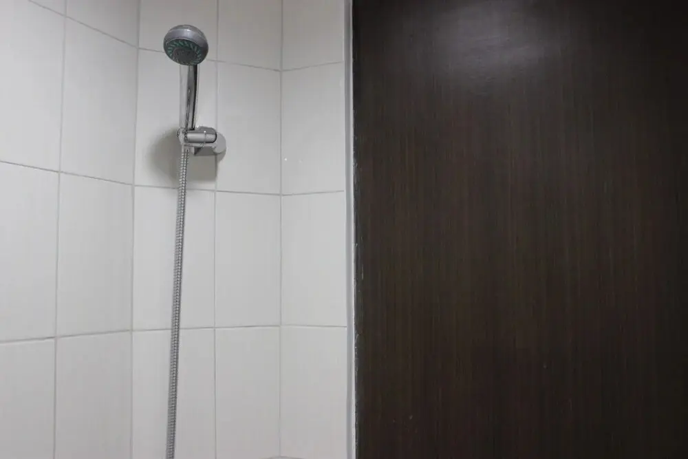Бандунг: Comfy Studio Room at Mekarwangi Square Apartment Cibaduyut