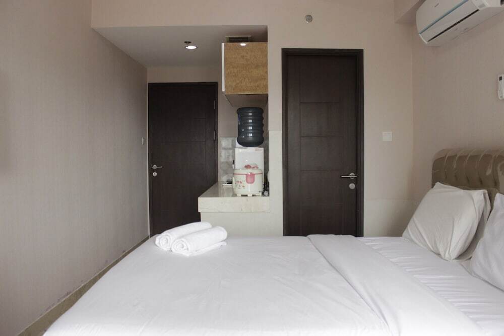 Бандунг: Comfy Studio Room at Mekarwangi Square Apartment Cibaduyut