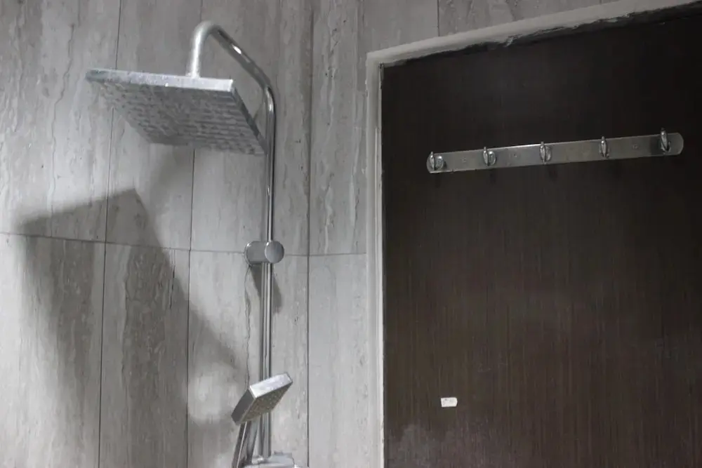 Бандунг: Pleasant Studio Room at Mekarwangi Square Apartment Cibaduyut