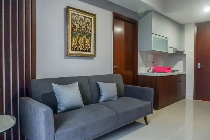 Сурабая: Classy 1BR Apartment with Pool View at Grand Sungkono Lagoon