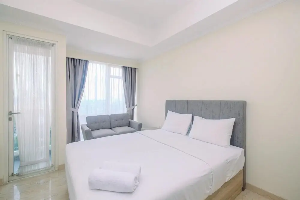 Warm and Cozy Studio Room at Menteng Park Apartment — фото 1