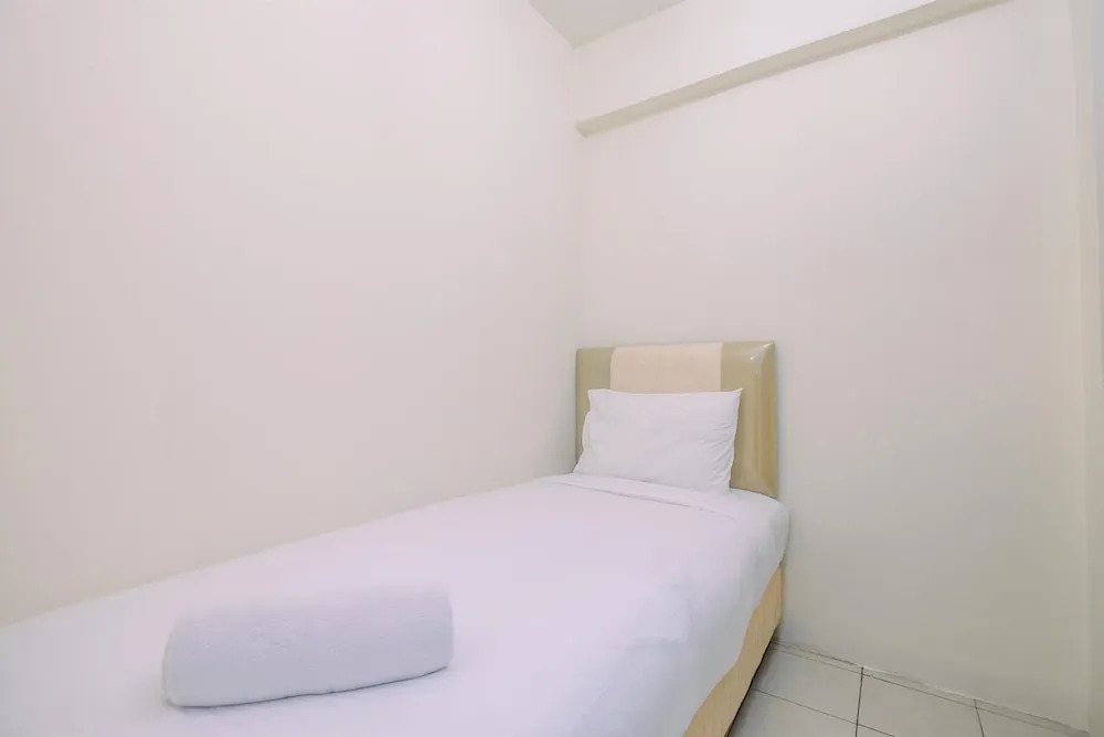 Джакарта: Comfort Green Pramuka 2BR Apartment
